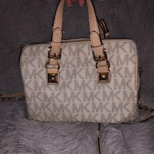 MK PURSE